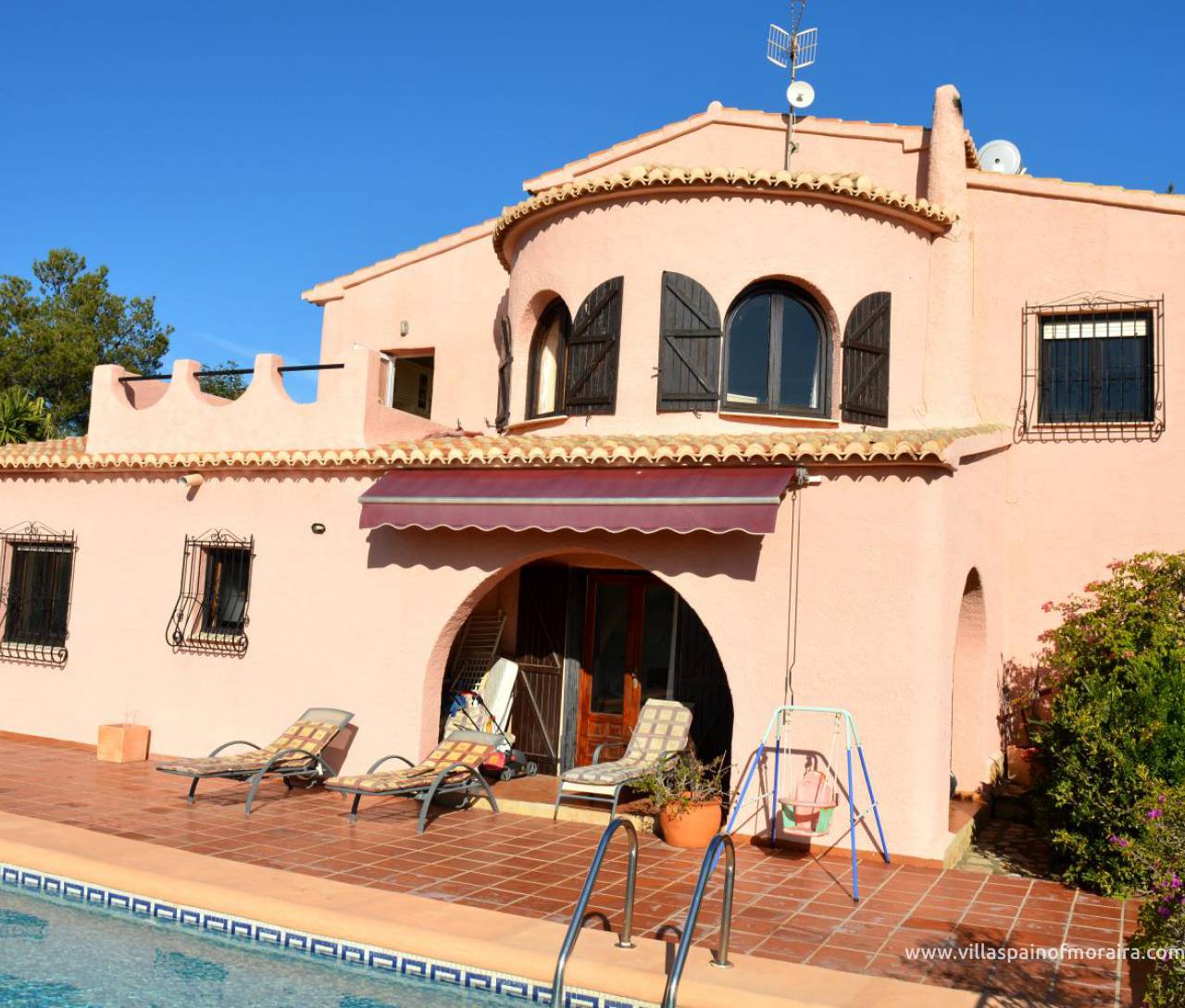 Cumbre del sol sea view villa for sale