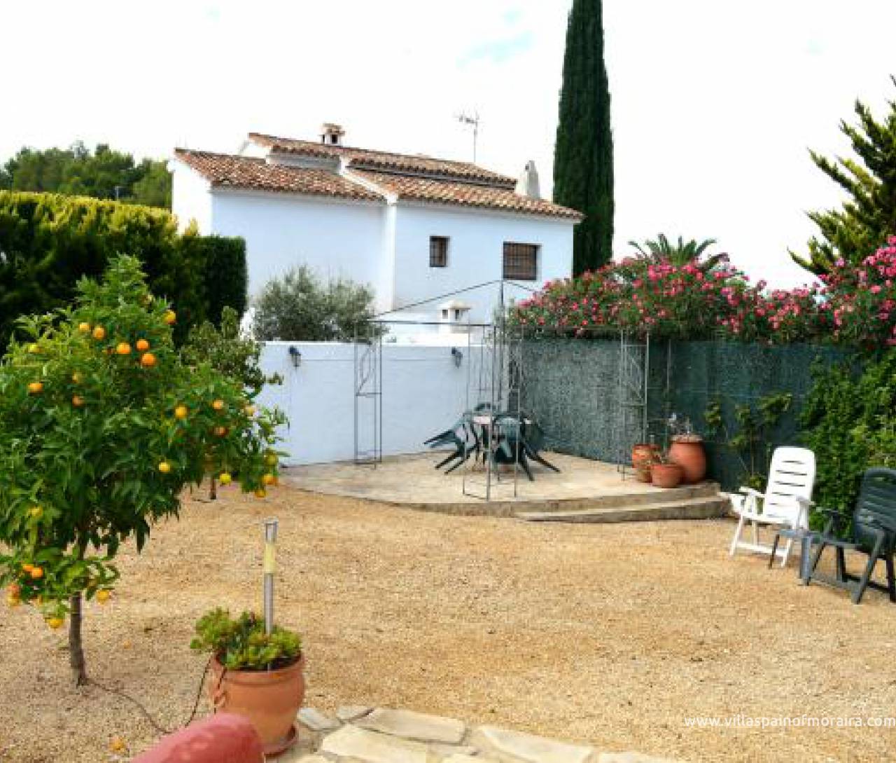 Moraira villa for sale under 300000 euros