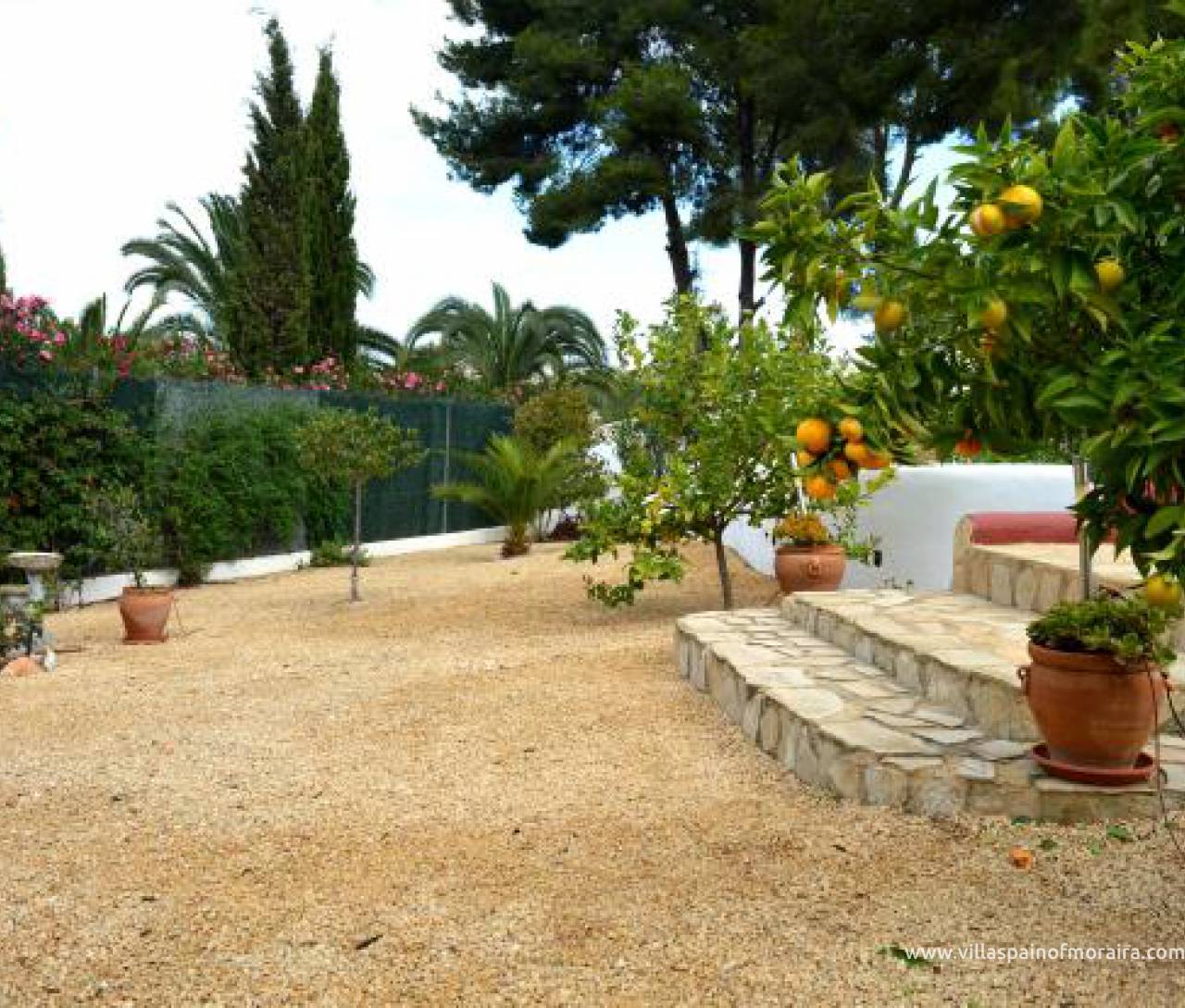 Moraira villa for sale under 300000 euros