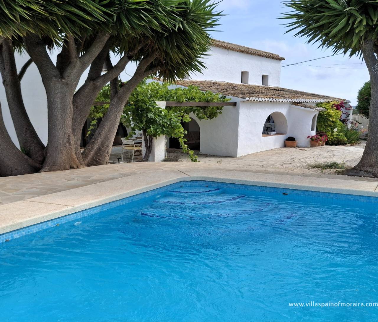 Original traditional finca for sale