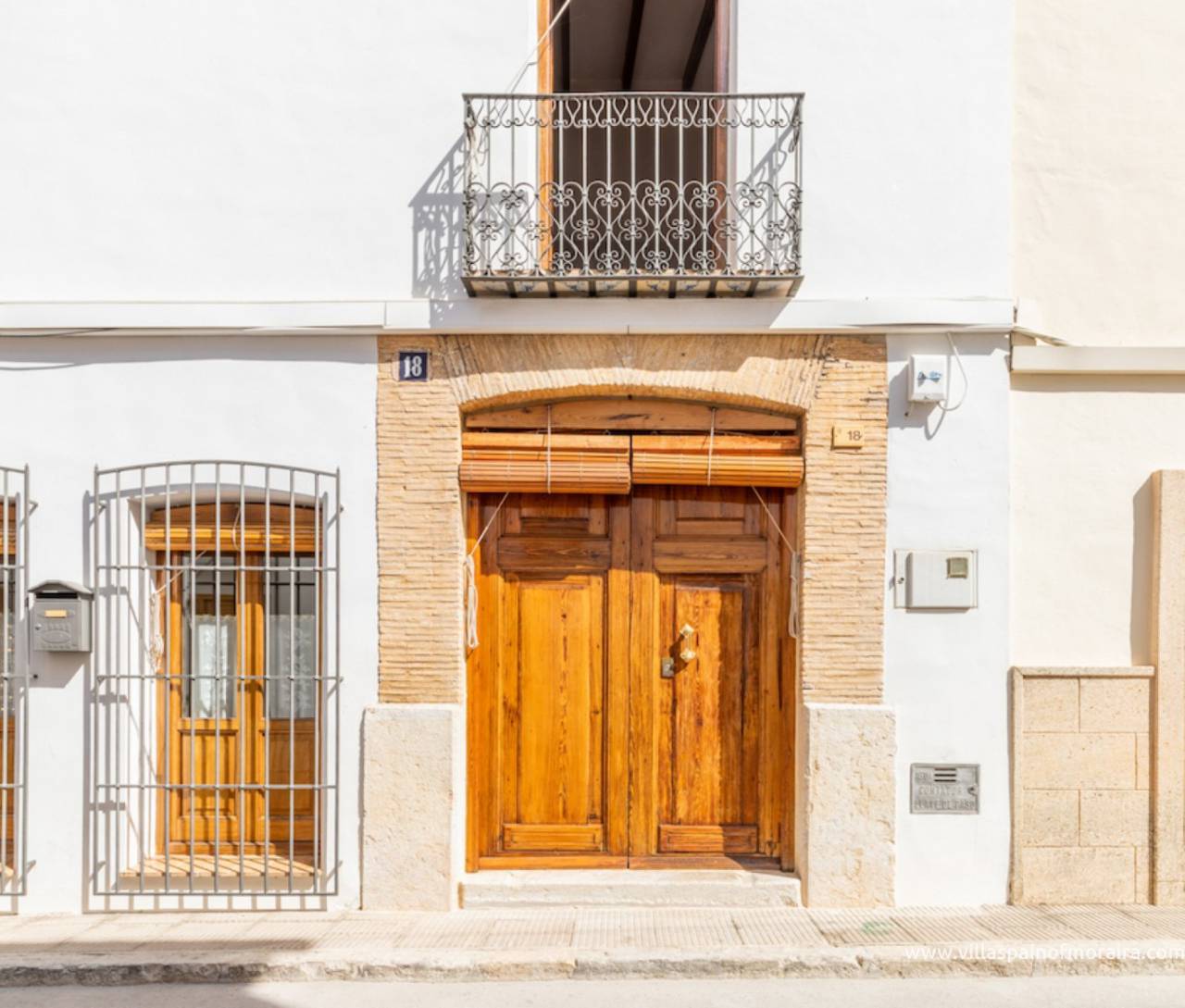 Traditional townhouse for sale Teulada